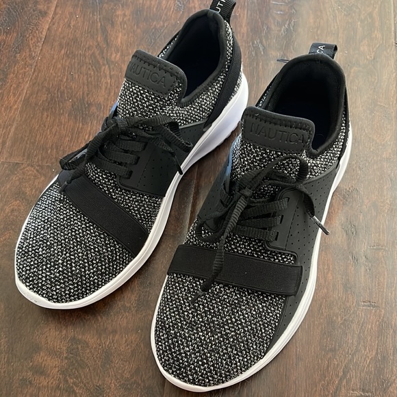 Nautica lightweight running sneakers 👟 - Picture 2 of 4